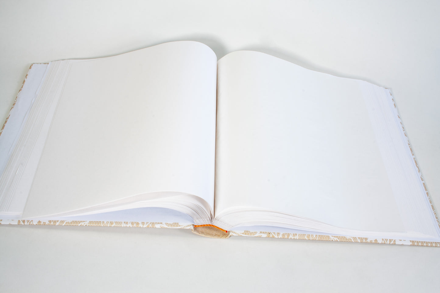 Album photo de mariage 100 pages traditionnelles blanches - Mr & Mrs
